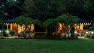 Jungle Cave Resort