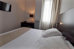 Hotels Hotel Ronsard : photos des chambres