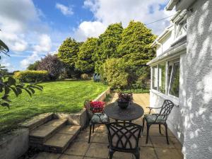 Llantood Farm Cottage, Cardigan