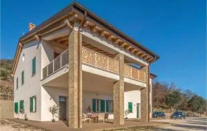 Awesome Apartment In Valnogaredo Pd - Rivadolmo