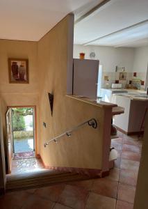 Appartements Gite 6-8 pers dans Mas provencal avec piscine et jardin : photos des chambres