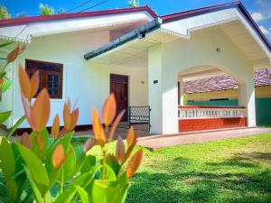 Rivers Edge Villa Galle