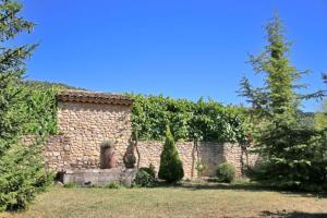 Appartements Gite 6-8 pers dans Mas provencal avec piscine et jardin : photos des chambres