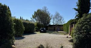 Appartements Gite 6-8 pers dans Mas provencal avec piscine et jardin : photos des chambres