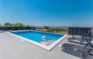 Cozy Home In Tinj With Wifi