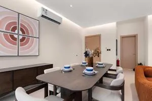 Silkhaus Luxury and Spacious 3BDR in Nova Tower - Al Ḩawţah