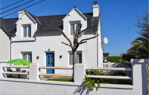 Maisons de vacances 2 Bedroom Stunning Home In Pleubian : photos des chambres