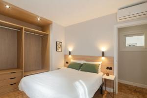 Cervantes Luxury Apartment