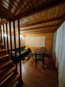 Gergeti wood -hut for 4 people