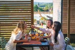 Campings Camping Le Sequoia : photos des chambres