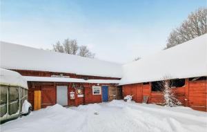 Nice Apartment In Vedum With Wifi