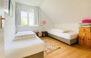 Gorgeous Home In Makkum With Kitchen