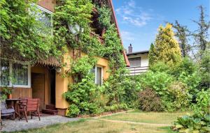 Stunning Home In Rowy With Wifi