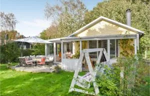 1 Bedroom Nice Home In Ystad - 斯塔德