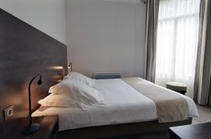 Hotels Hotel Ronsard : photos des chambres