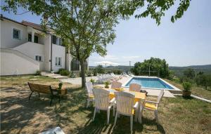 4 Bedroom Amazing Apartment In Labin