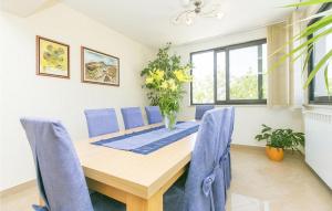 4 Bedroom Amazing Apartment In Labin