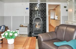 3 Bedroom Cozy Home In Kristinehamn