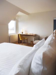 Hotels Logis Hotel de Carantec : photos des chambres
