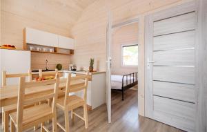 Nice Home In Bobolin With Wifi