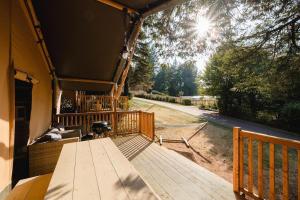 Campings Camping Le Sequoia : photos des chambres