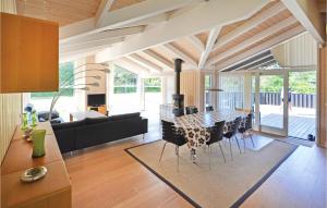 Holiday Home Lyngvej Glesborg Vi