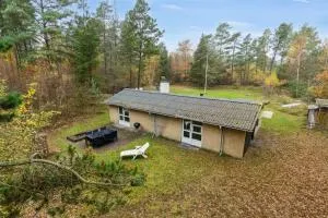 Lovely Summer House By The Kattegat - Helberskov