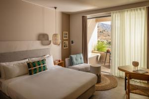 Sapphire Zen Queen Suite with Outdoor Bath room in Elounda Blu Hotel - Adults Only