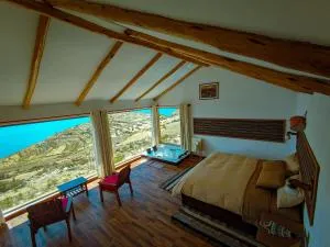 Ecolodge K'arasirca - Isla de la Luna