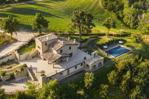 Casale Ermelinda - Piscina Privata e Jacuzzi - Gagliole