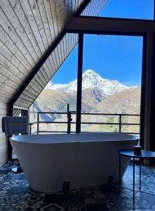 Mountain Waltz by Elia Glamping