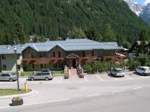 Apartma Residence Orsa Maggiore Madonna di Campiglio Italija