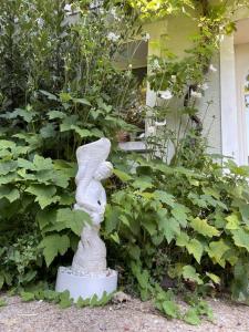 Villas Magnifique Demeure de Charme au bord de l'eau : photos des chambres