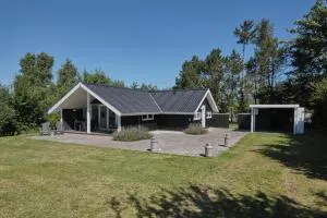 Beautiful Home In Rønde With 3 Bedrooms And Wifi - Følle