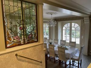 Villas Magnifique Demeure de Charme au bord de l'eau : photos des chambres