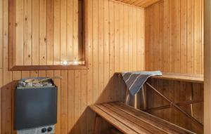 Holiday Home Kamillevej Væggerløse Denm