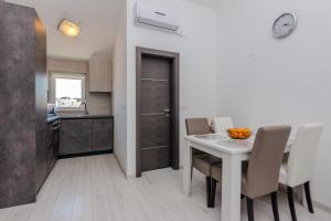 Apartments Lucica