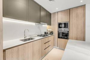 Waves - Spacious 1BR with Balcony in JVC