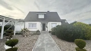 Ferienhaus Achterhus für Familien & Homeoffice - 巴特施瓦尔陶