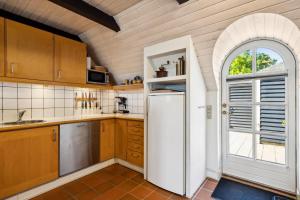 Awesome Home In Glesborg With 3 Bedrooms