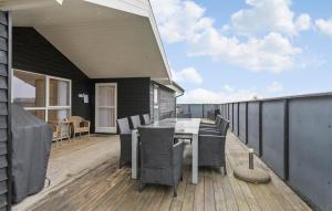 Stunning Home In Strandby With Wifi