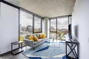 Freshly Minted 2BR - Elegance & Comfort in Central Chicago - Чикаго