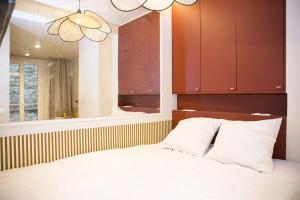 Studio fonctionnel et moderne place Clichy - 2P - FLAT-GUEST