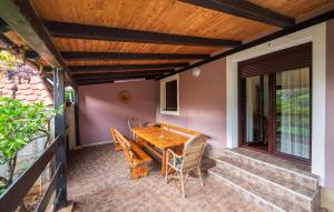 Awesome Apartment In Fazana With Wifi