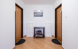 Awesome Apartment In Fazana With Wifi