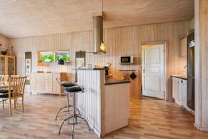 Amazing Home In Ebeltoft With 3 Bedrooms And Internet