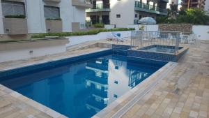 Pitangueiras prox Praia 10 pessoas ar condicionado