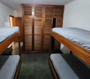 Pitangueiras prox Praia 10 pessoas ar condicionado