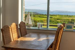 Schull Coastal rural hideaway 5 night min