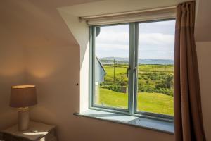 Schull Coastal rural hideaway 5 night min